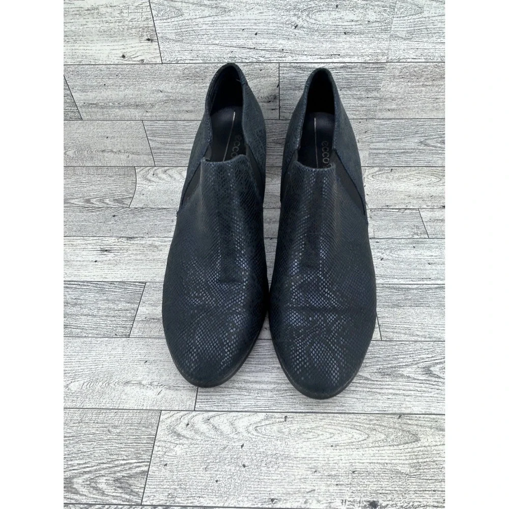 ECCO Shape 75 Navy Blue Snakeskin Embossed Leather Block Heel Booties Women 39